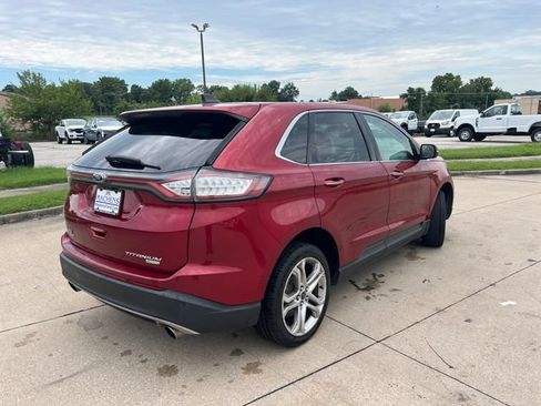 Used 2018 Ford Edge Titanium w/ Technology Package FWD image 10