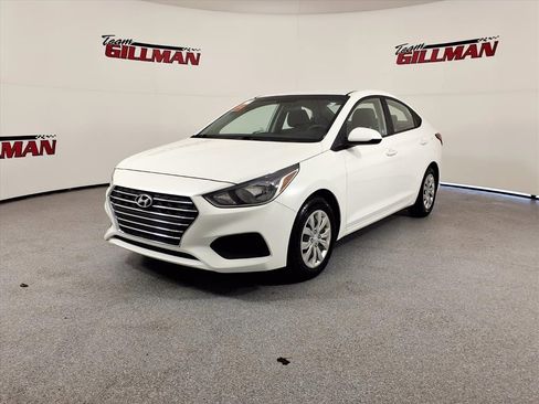 Used 2020 Hyundai Accent SE image 2