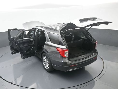 Used 2020 Ford Explorer XLT w/ Equipment Group 202A image 74