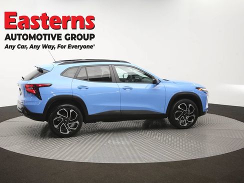 Used 2024 Chevrolet Trax RS w/ Driver Confidence Package FWD image 43
