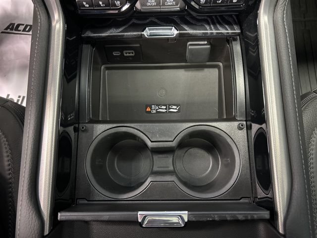 Used 2024 GMC Yukon Denali AWD/4WD image 25