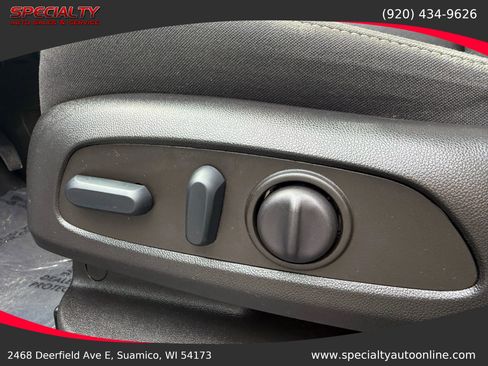 Used 2022 GMC Acadia SLE w/ Driver Convenience Package image 34