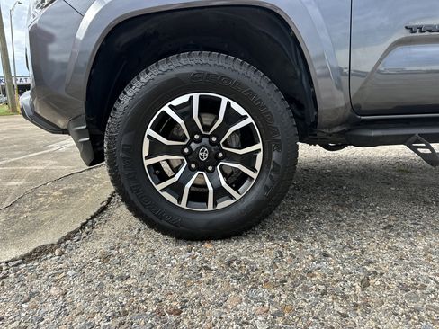 Used 2020 Toyota Tacoma TRD Sport RWD image 13
