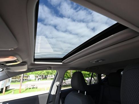 Certified 2024 Subaru Crosstrek 2.0i Premium image 20