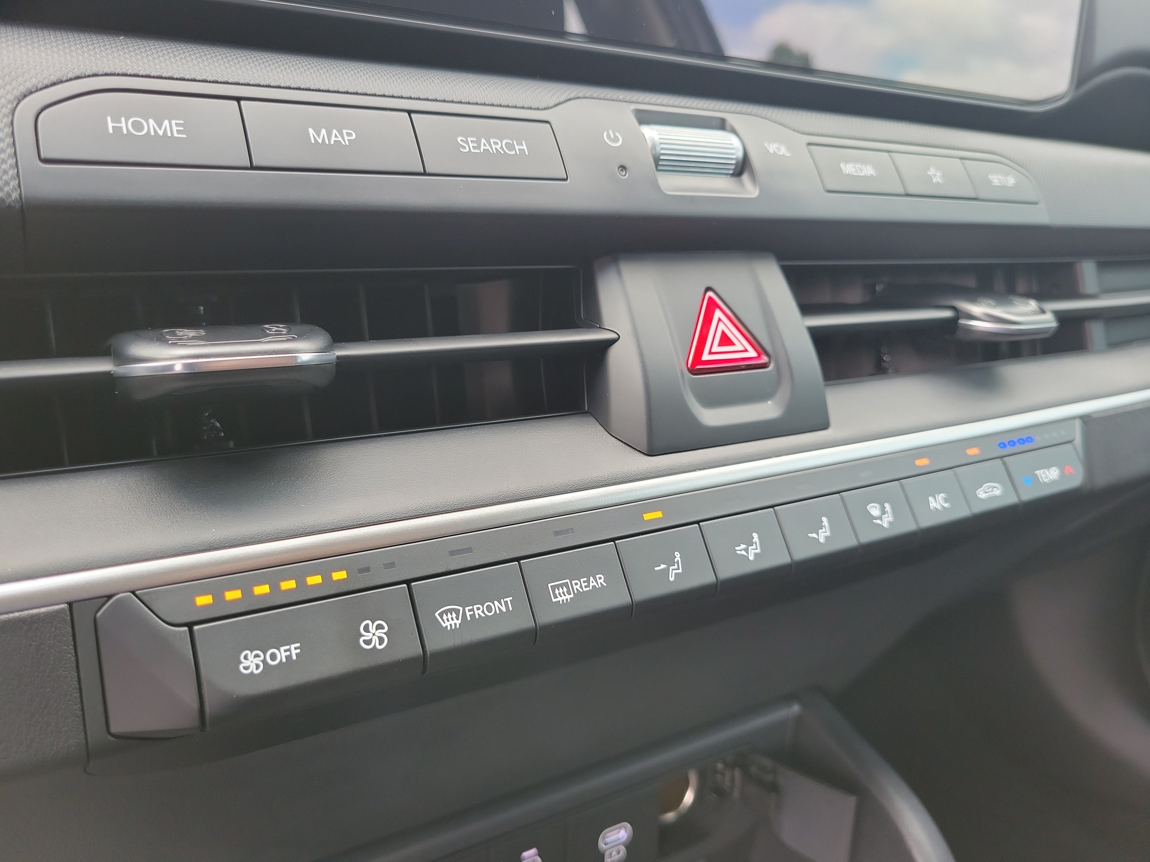 New 2026 Kia K4 FWD image 27