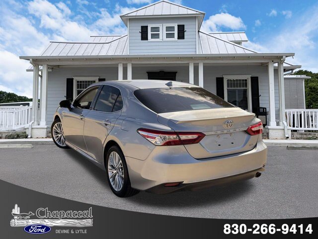 Used 2019 Toyota Camry XLE FWD image 4