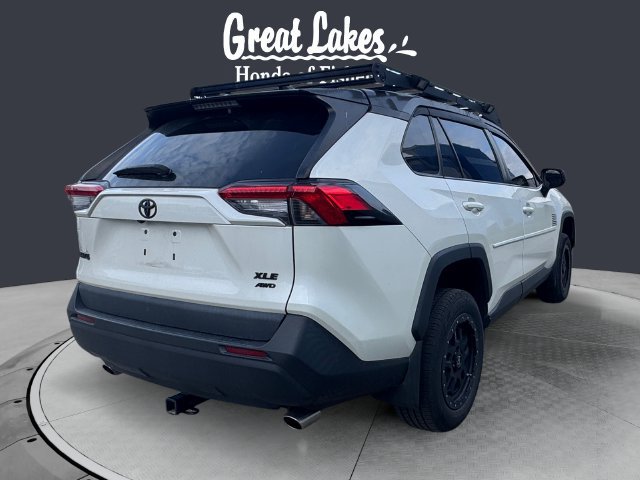 Used 2021 Toyota RAV4 XLE Premium AWD/4WD image 5