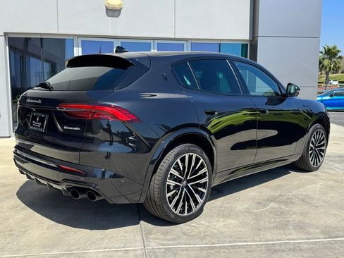 Used 2025 Maserati Grecale Modena AWD/4WD image 8
