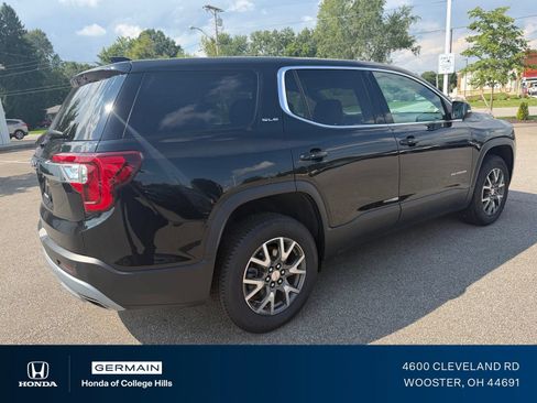 Used 2023 GMC Acadia SLE FWD image 7