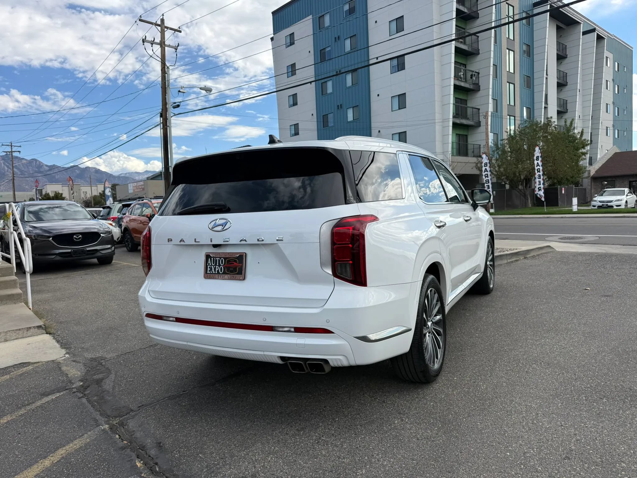 Used 2025 Hyundai Palisade Calligraphy AWD/4WD image 6