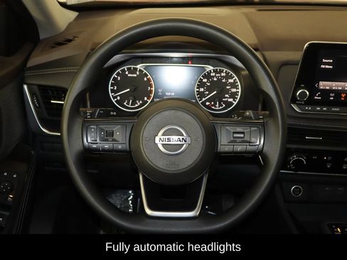 Used 2021 Nissan Rogue S FWD image 7