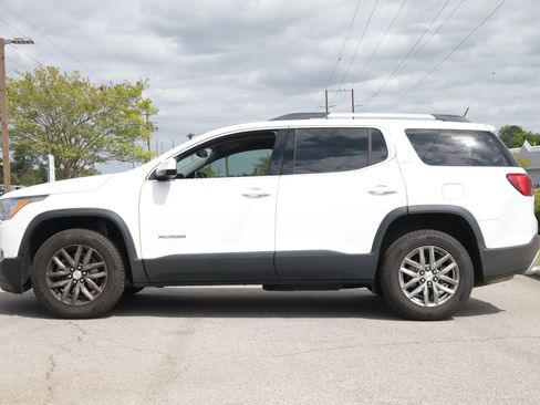 Used 2019 GMC Acadia SLT image 2