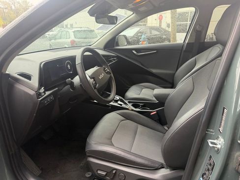 Used 2024 Kia Niro Wind w/ Wind Preserve Package image 11
