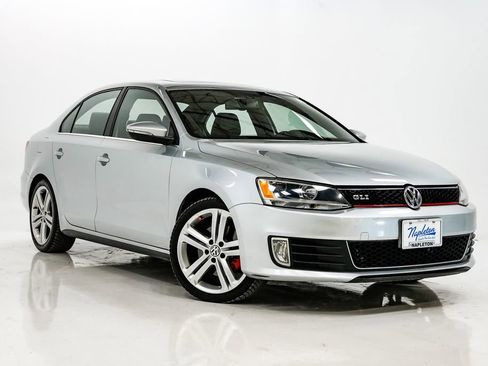 Used 2015 Volkswagen Jetta GLI SE image 5