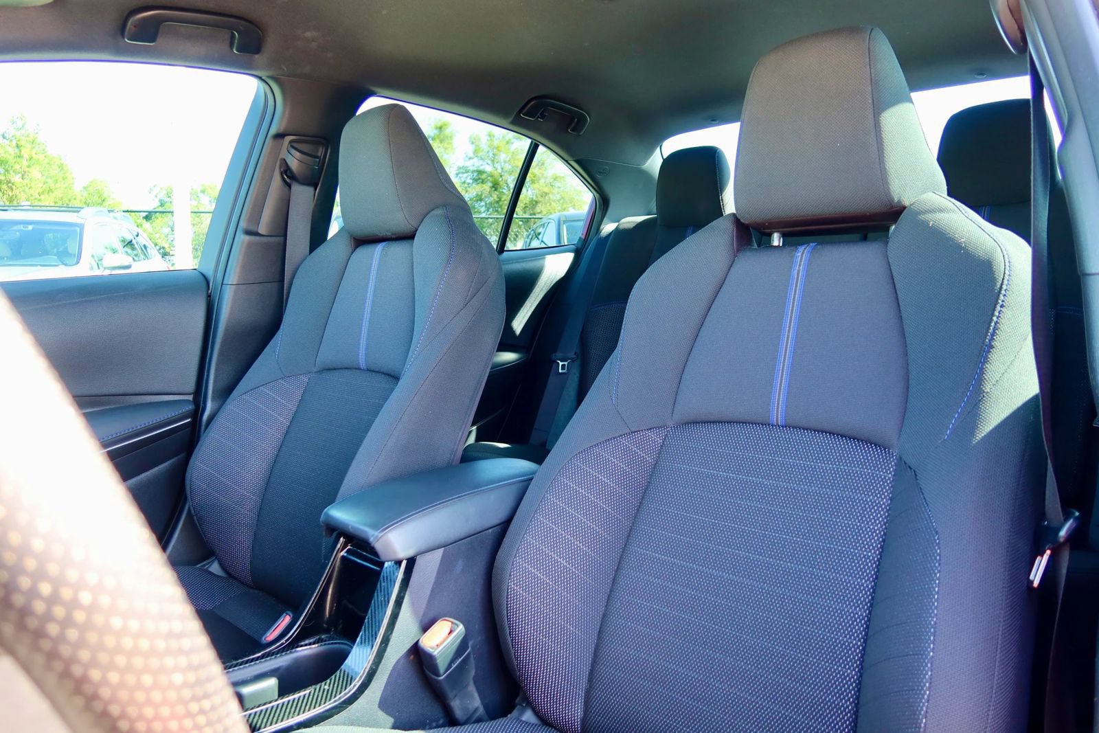 Used 2022 Toyota Corolla SE FWD image 19