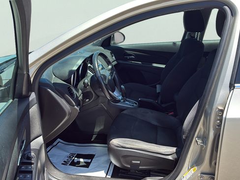 Used 2014 Chevrolet Cruze LT FWD image 22