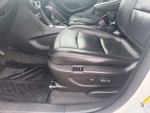 Used 2013 Buick Encore Premium image 21