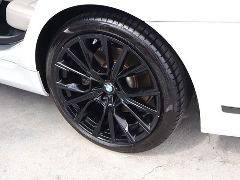 Used 2020 BMW 740i w/ M Sport Package RWD image 14