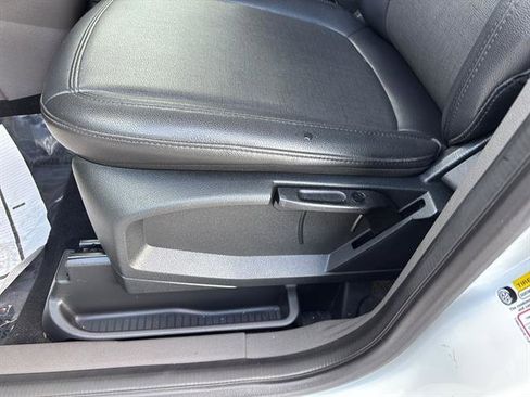 Used 2022 Ford Transit Connect XL image 12