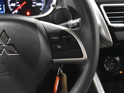 Used 2020 Mitsubishi Eclipse Cross LE AWD/4WD image 11