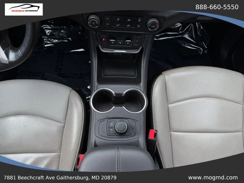 Used 2020 GMC Terrain SLE w/ Elevation Edition image 27