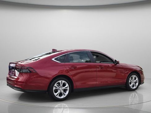 Certified 2025 Honda Accord LX image 7