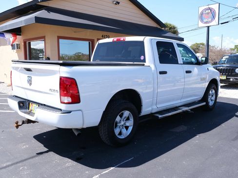 Used 2017 RAM 1500 Express AWD/4WD image 5