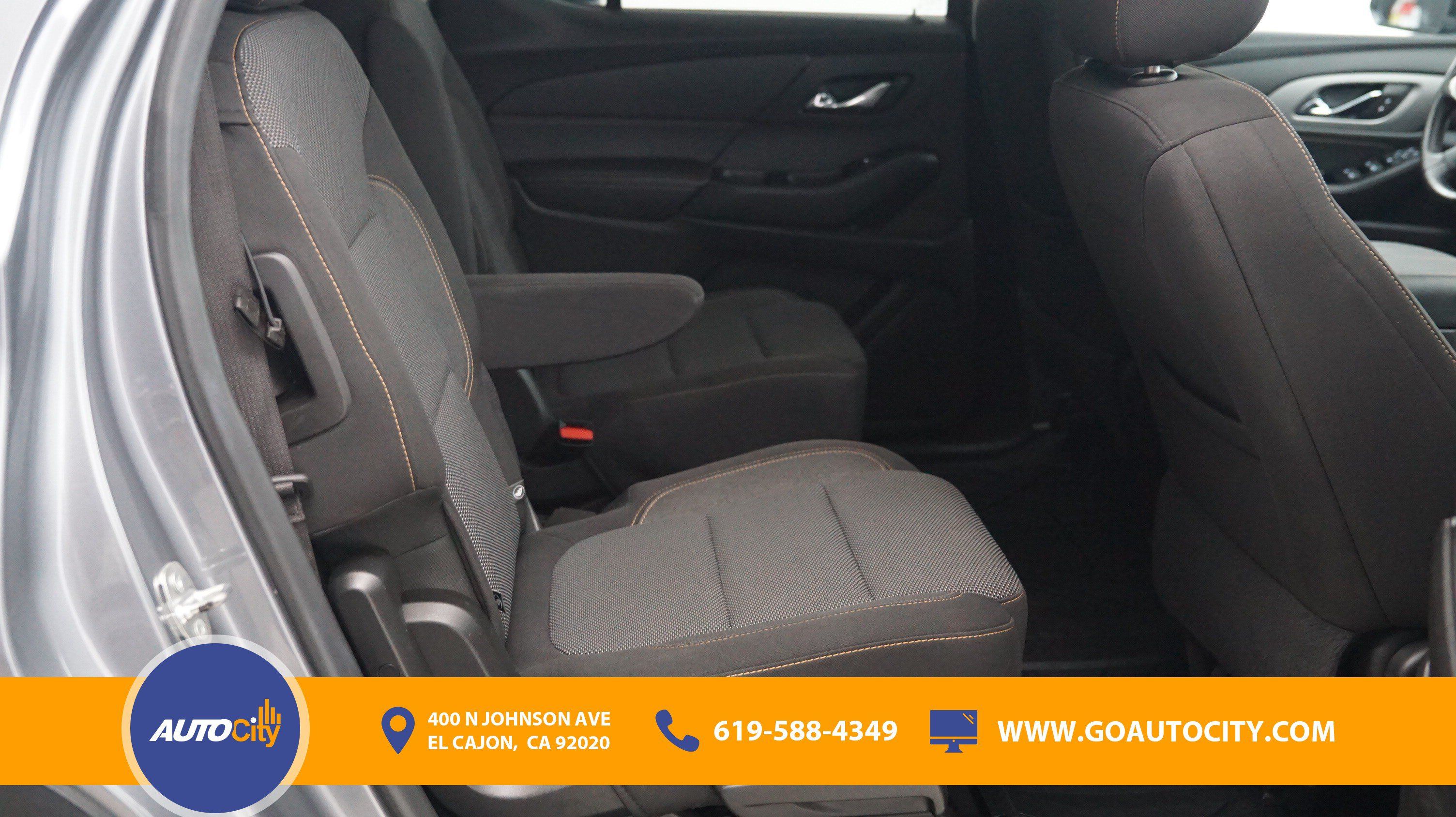 Used 2019 Chevrolet Traverse LT FWD image 13
