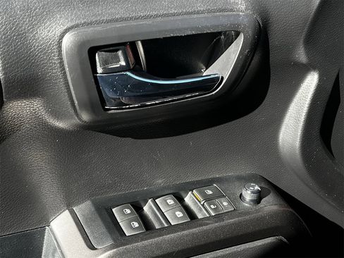 Used 2022 Toyota Tacoma TRD Off-Road w/ TRD Premium Off Road Package image 21