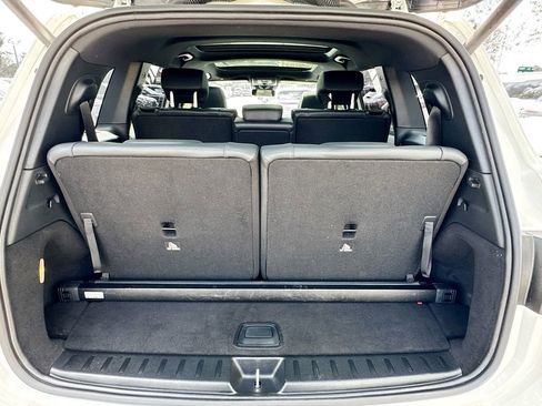 Used 2023 Mercedes-Benz EQB 300 4MATIC image 28