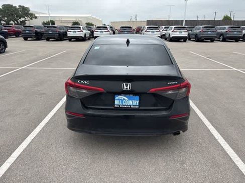 Used 2023 Honda Civic Sport image 4