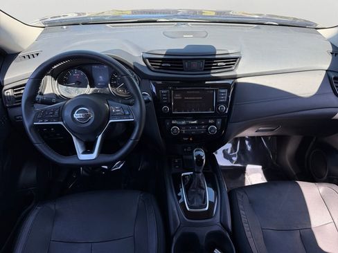 Used 2020 Nissan Rogue SL w/ Premium Package AWD/4WD image 12