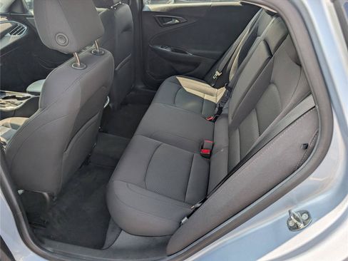 Used 2017 Chevrolet Malibu LT FWD image 13