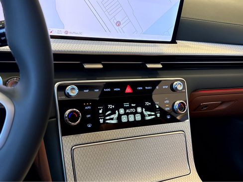 New 2026 Genesis GV80 2.5T Advanced image 11