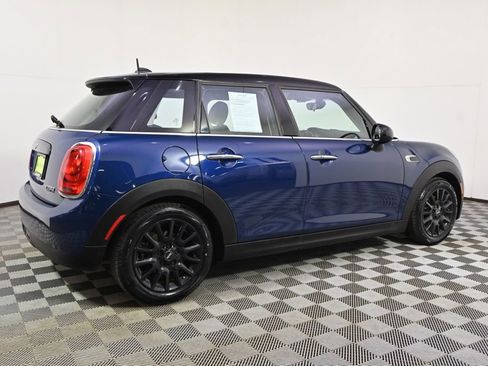 Used 2016 MINI Cooper 4-Door Hardtop image 7