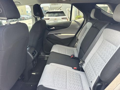 Used 2022 Chevrolet Equinox LT FWD image 22