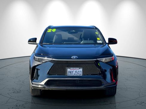 Used 2024 Toyota bZ4X XLE w/ Weather Package image 9