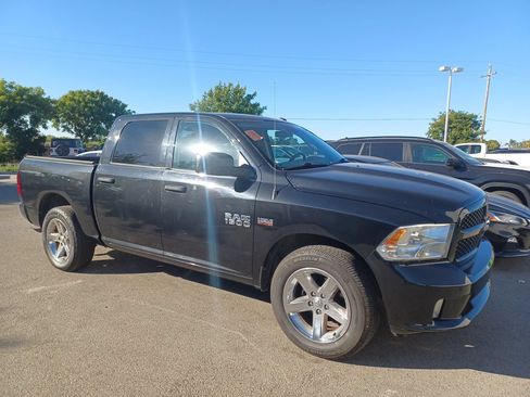 Used 2018 RAM 1500 Express w/ Express Value Package RWD image 1