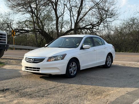 Used 2011 Honda Accord LX-P image 7