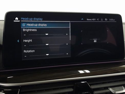 Used 2023 BMW 530e xDrive w/ Premium Package image 26