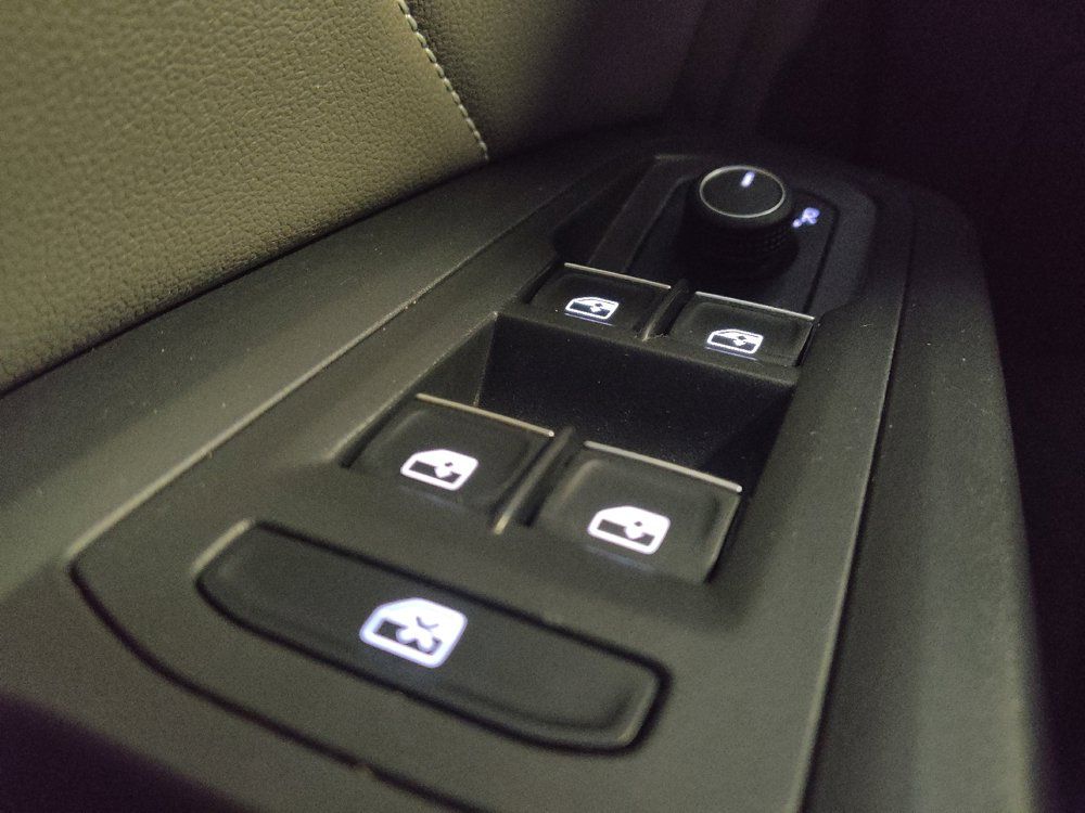 Used 2023 Volkswagen Atlas Cross Sport SE FWD image 27