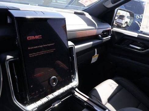 New 2026 GMC Yukon Denali AWD/4WD image 26