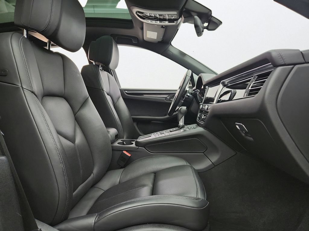 Used 2021 Porsche Macan S w/ Premium Package Plus AWD/4WD image 27