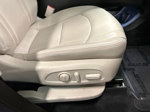 Certified 2023 Buick Enclave Essence w/ Sport Touring Edition image 37