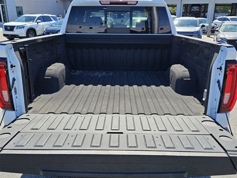 Used 2021 GMC Sierra 1500 SLT w/ SLT Premium Package image 10