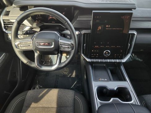 Used 2025 GMC Acadia Elevation image 25