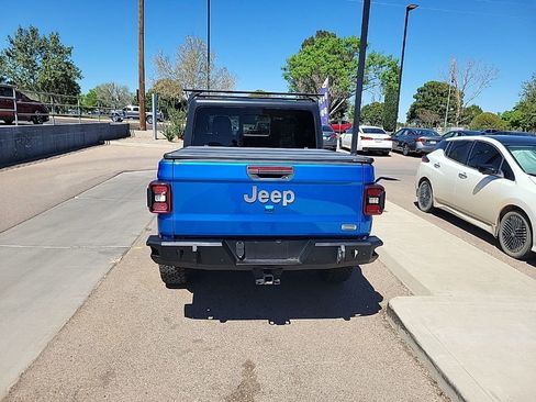 Used 2020 Jeep Gladiator Overland image 6