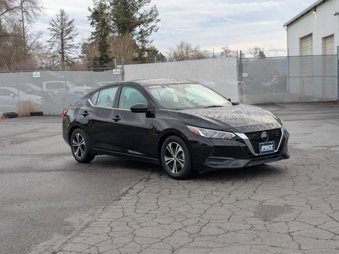 Used 2022 Nissan Sentra SV image 3