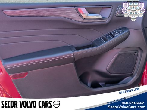 Used 2024 Ford Escape Platinum w/ Premium Technology Package image 6