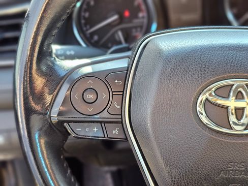 Used 2020 Toyota Camry SE w/ Carpet Mat Package FWD image 15